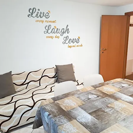 Апартаменты Gg - Nel Centro Di Livigno- App.1